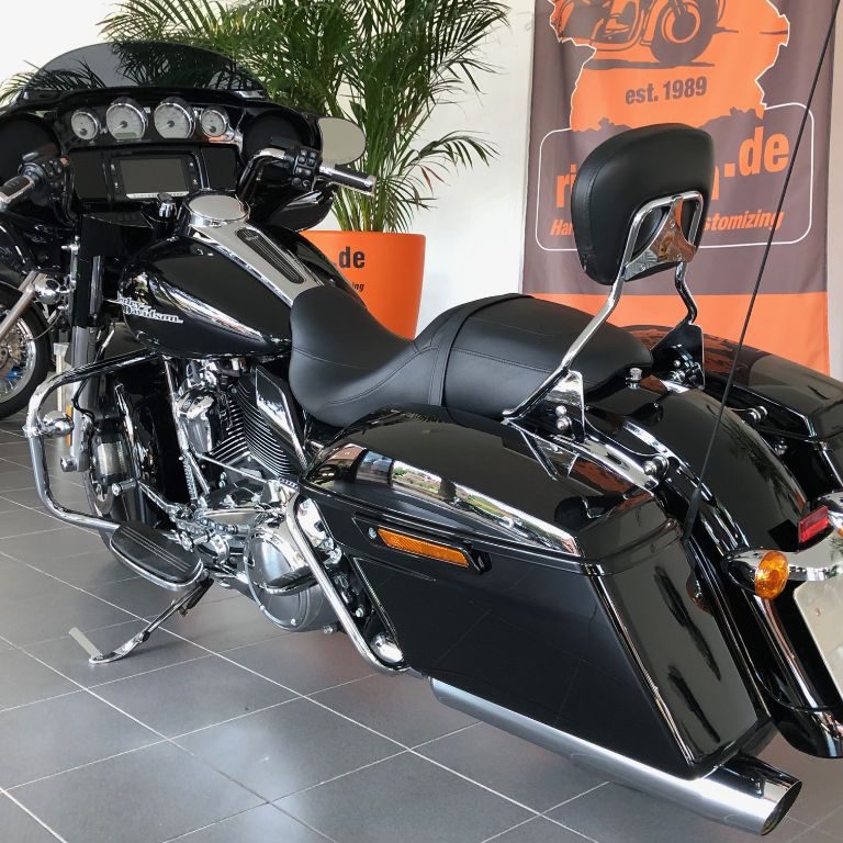 verkauft Harley Davidson Street Glide Special Hubraum ...